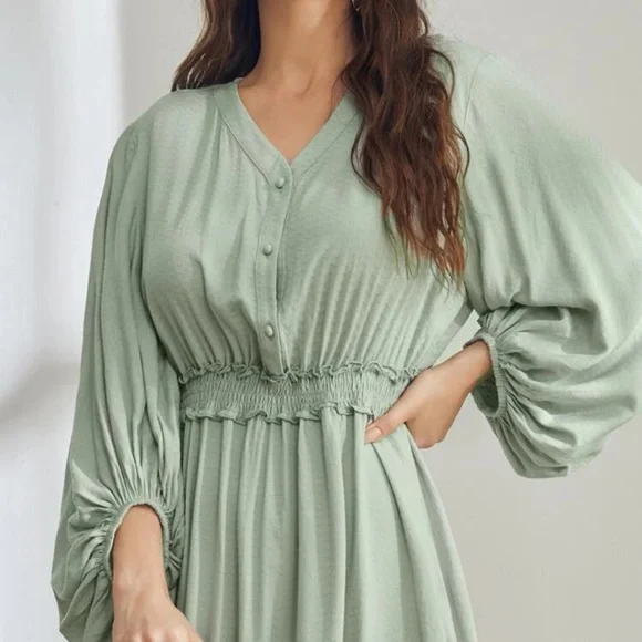 Dress - Picture 3 of 5